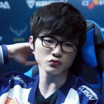 现出这种精 现出这种精