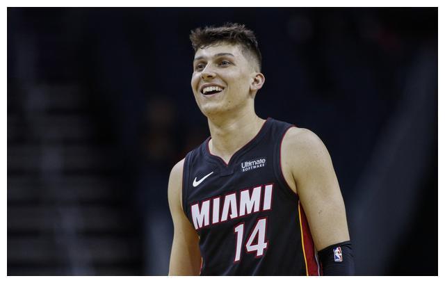 更衣室矛盾 更衣室矛盾